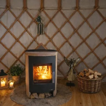 Glamping Jurty U Jezirka